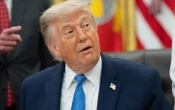 Трамп пригрозив Франції 100% митами на вино і шампанське