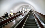 У Києві призупиняли рух "синьою" гілкою метро через проникнення пасажира в тунель