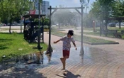 У Києві встановлять 33 рамки-розпилювачі води для охолодження в спеку