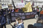У Києві відбувся Марш жінок, паралельно пройшла акція "Операція з порятунку феміністок"