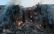 ФотоРосія атакувала Київ ракетами й дронами. Численні пошкодження, понад 70 потерпілих, двоє загиблих