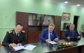 ВАКС вирішив конфіскувати активи на понад 8,5 млн грн, які належать подружжю митників та їхньому сину