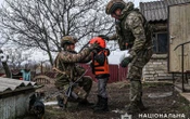 Понад 170 дітей перебувають у зоні бойових дій в Донецькій області