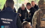 У Харкові затримали директорку БО, яка "торгувала" звільненням із армії за $4700