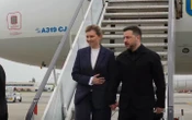 ВідеоЗеленський і перша леді прибули до Румунії
