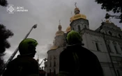 ФотоМасована атака по Києву: триває гасіння пожеж у Лаврі та "Мистецькому арсеналі"