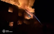 РФ атакувала Добропілля і Миколаївку на Донеччині, пошкоджена будівля ДСНС