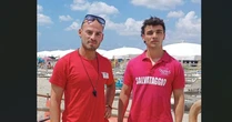 Torre Mozza, il vento li spinge al largo impedendogli di tornare a riva: bimbo e papà salvati da due bagnini