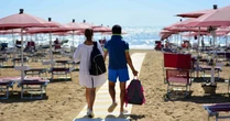 Caro vacanze, non solo Salento: nel Tarantino ombrellone e due lettini fino a 68 euro al giorno