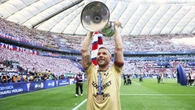 Zdobył puchar, będzie właścicielem. Podolski buduje swoją legendę w Zabrzu