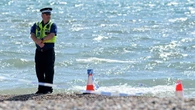 Ludzkie kości odkryte przez fale. Policja zamknęła plażę