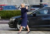 Michelle O'Neill leva republicanos, pela 1ª vez, à frente do governo da Irlanda do Norte