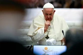 Após ser insultado, Papa Francisco receberá Javier Milei no Vaticano