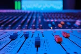 Gigante de royalties musicais nos EUA compra 50% de empresa brasileira de ex-Titãs
