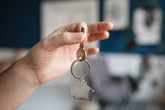 Retirada de recursos da poupança pressiona mercado imobiliário