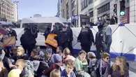 Greta Thunberg, detenida en Bruselas en una protesta contra ayudas a combustibles fósiles