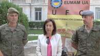 Ministra española de Defensa se reúne con militares ucranianos que reciben formación en Toledo