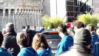Giorgia Meloni llega al Castillo de Sant'Angelo para participar en la fiesta de Atreju