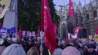 Pensionistas protagonizan la primera manifestación contra el Gobierno laborista de Keir Starmer