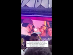 Chiara Ferragni ed Ester Expósito sul palco del concerto di Bad Bunny a Madrid