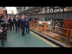 Putin visita un'acciaieria russa negli Urali
