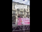 Al Torino Pride Ambra Angiolini insieme alla figlia Jolanda Renga