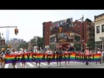 Des milliers de personnes participent à la marche des fiertés de New York