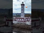 Praia turística de La Serena fica coberta por toneladas de lixo após tempestades no Chile