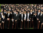 Des centaines de sosies de Charlie Chaplin tentent un record en Suisse