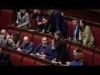 M5s con magliette pro aborto chiede informativa Meloni in Aula. Seduta sospesa