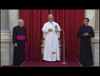Il Papa ai fedeli sotto al sole: Spero non sia troppo forte, però Dio è grande e ci accompagnerà