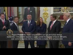 Ted Cruz: "Grazie Presidente per aver fatto togliere ridicolo cartellino rosso", Trump ride