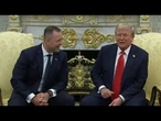 Trump envia recado velado a Putin em encontro com líder polonês | AFP