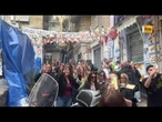 NAPOLI, Largo MARADONA riapre sotto gli occhi dei turisti che cantano cori per Diego