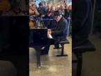 Ludovico EINAUDI improvvisa un CONCERTO al PIANO alla STAZIONE di Saint Pancras a Londra