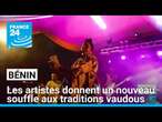 Bénin : de jeunes artistes donnent un nouveau souffle aux traditions vaudous • FRANCE 24