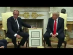 Merz dona a Trump certificato di nascita del nonno Friedrich nato in Germania nel 1869
