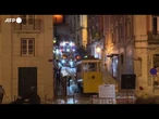 Funicolare deragliata a Lisbona, operai al lavoro per rimuovere i rottami