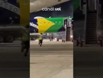 Caminhão pega fogo na pista do Aeroporto de Viracopos, em São Paulo; veja o vídeo