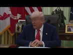 Finiscono i 130 giorni del mandato di Elon Musk alla Casa Bianca, Trump gli dona una chiave d'oro