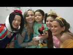 Médicas viram princesas para alegrar pequenos pacientes no Rio | AFP
