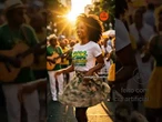 Flávio lança jingle com samba e diz que “autor” do Pix é Bolsonaro