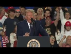 Trump balla la 'Trump Dance' sulle note di Ymca a un evento politico a New York