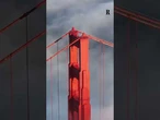 La nebbia circonda il Golden Gate Bridge di San Francisco. Le immagini dal drone