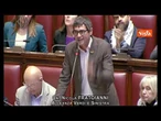 I deputati di Avs mostrano le bandiere della Palestina in Aula, Rampelli toglie parola a Fratoianni