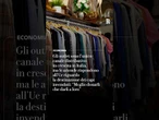 Abiti invenduti: "Meglio donarli che darli agli outlet"