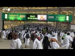 La Mecca, i fedeli celebrano l'Eid al-Adha con la lapidazione del diavolo