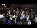 Teheran, la gente festeggia dopo il lancio di missili contro Israele da parte dell'Iran