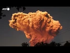 Indonesia, il vulcano Lewotobi Laki-Laki erutta: enorme colonna di fumo rossastro