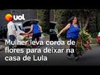 Mulher leva coroa de flores de enterro para a casa de Lula em São Paulo e é levada pela PF; veja